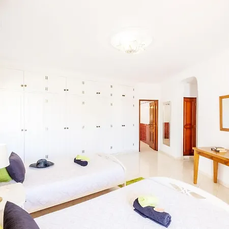 Villa Grace Bay By Algarve Vacation