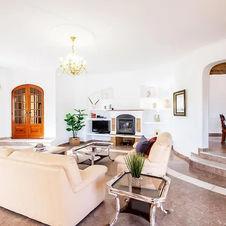 Villa Grace Bay By Algarve Vacation